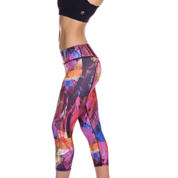 S Multi-Color Athletic Capri | Nina B. Roze | Heart Butt Legging - Picture 2 of 5